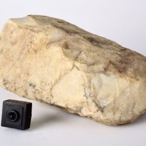 מצלמה נסתרת בסלע בשידור ישיר WIFI